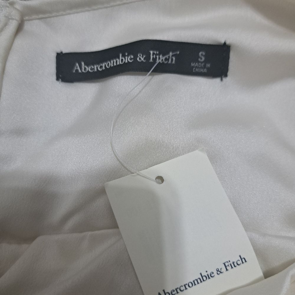 Abercrombie & Fitch Angelcore Boho Pleated Plunging Neckline Off White Small NWT - Picture 7 of 12